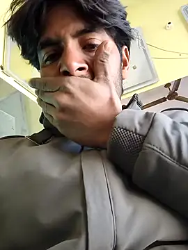 Snapshot of OmeningFurorji chatting on January 12, 2026, 8:54 am OmeningFurorji online show from January 12, 2026, 8:54 am