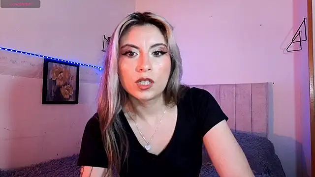 Snapshot of brianna_smoke chatting on December 2, 2025, 7:59 pm brianna smoke online show from December 2, 2025, 7:59 pm