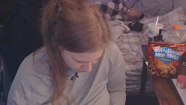 Sexyblonde12344 online show from October 7, 2025, 11:50 pm