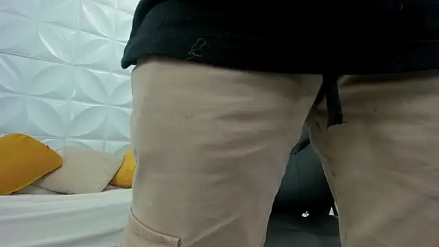 Ricky Owens1 online show from November 26, 2025, 8:42 pm