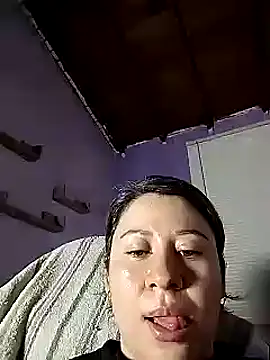 luna desiree online show from October 16, 2025, 11:13 pm