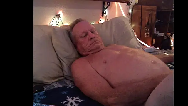 Pussyeat2please online show from October 23, 2025, 9:52 am