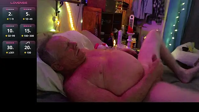 Pussyeat2please online show from January 15, 2026, 11:13 am