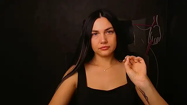 Lune Moon online show from October 14, 2025, 5:41 am