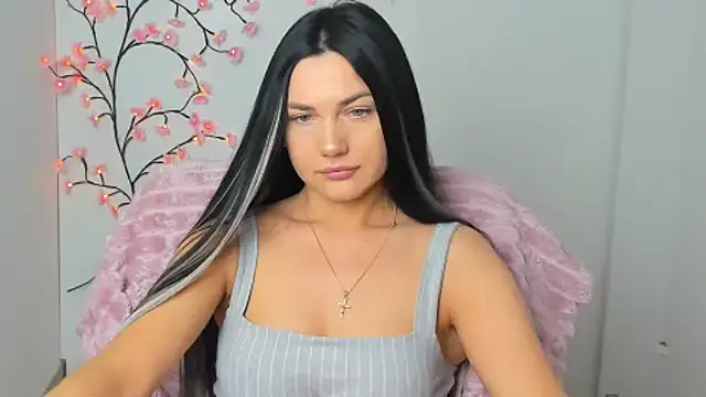 Lune Moon online show from February 10, 2026, 6:34 am