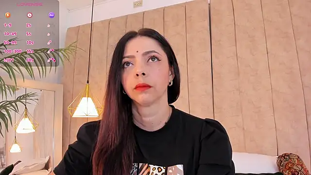 Snapshot of Anantaa_ chatting on November 3, 2025, 11:36 am Anantaa online show from November 3, 2025, 11:36 am