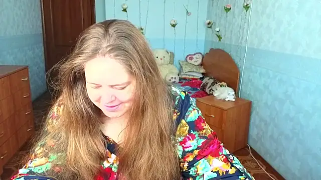 Audrey Aura online show from November 3, 2025, 6:07 am