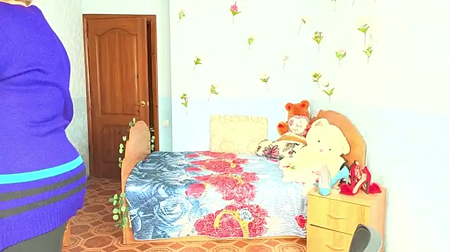 Audrey Aura online show from September 29, 2025, 5:14 am