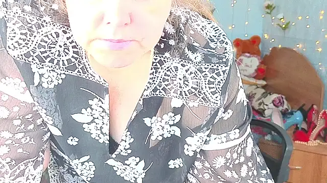 Audrey Aura online show from September 17, 2025, 5:09 am