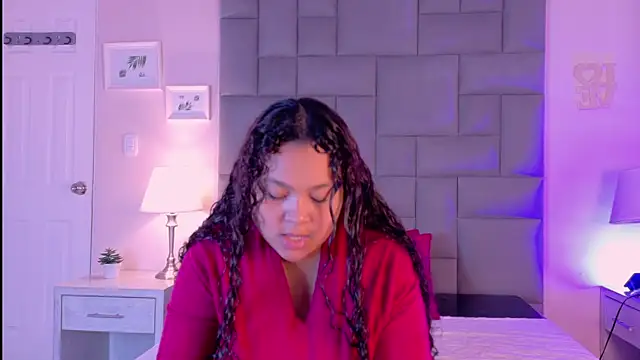 KITY HILL online show from September 12, 2025, 4:23 am