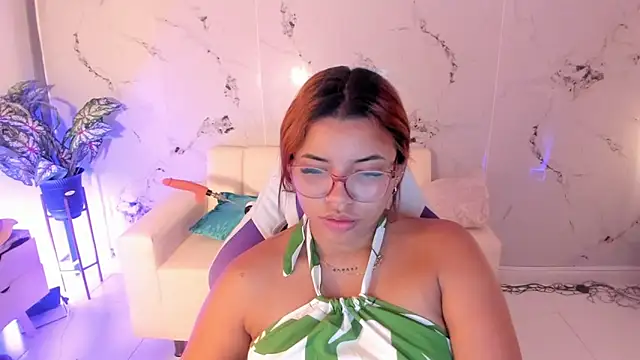 scarlett enjoy1 online show from September 19, 2025, 12:42 pm