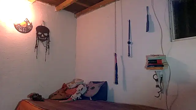 indomitaFox online show from October 10, 2025, 3:18 am