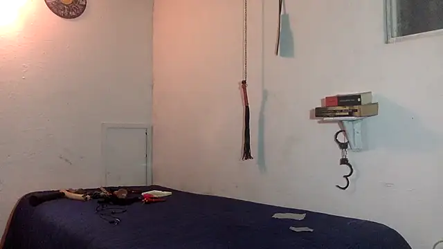 indomitaFox online show from March 16, 2026, 3:47 am