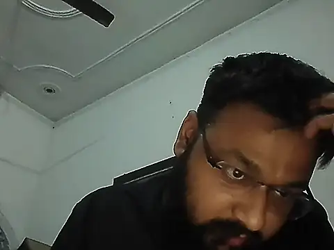 Dollseye online show from November 30, 2025, 9:04 pm