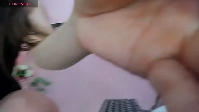 paula miler1 online show from October 9, 2025, 9:04 pm