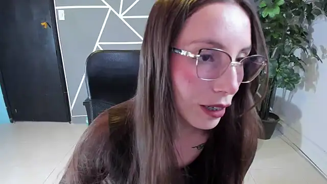 paula miler1 online show from February 20, 2026, 2:19 pm