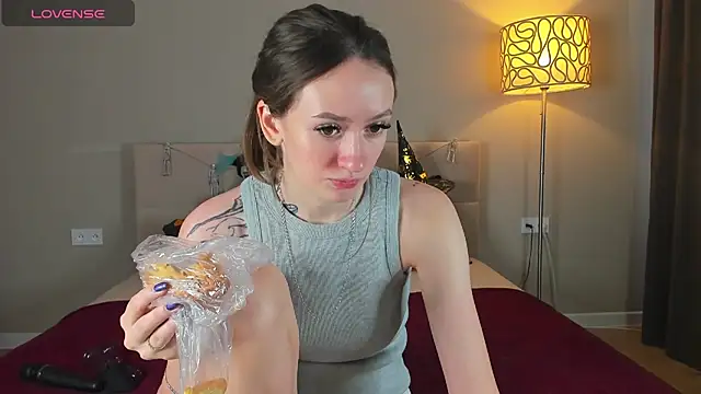 cutienaughtygirl online show from October 22, 2025, 10:04 am