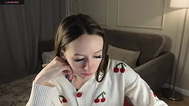 cutienaughtygirl online show from November 24, 2025, 12:16 pm