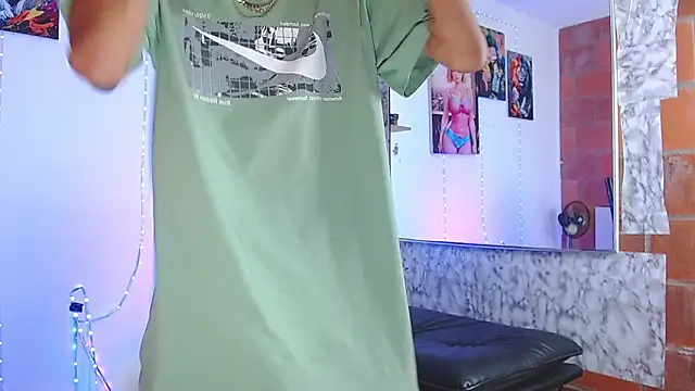 briamhoconor xh online show from October 13, 2025, 10:21 pm