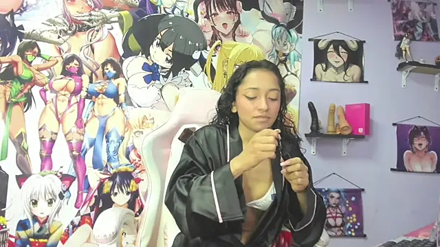 Snapshot of Kylie_Moan chatting on September 17, 2025, 10:12 pm Kylie Moan online show from September 17, 2025, 10:12 pm