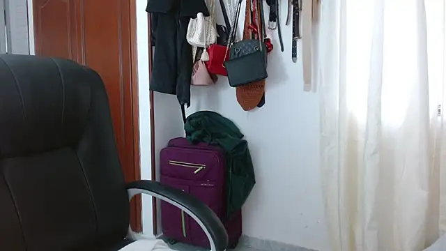 Snapshot of BriggiteSkyAngels chatting on November 1, 2025, 9:30 pm BriggiteSkyAngels online show from November 1, 2025, 9:30 pm