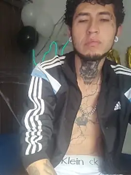 Tattoboy19cm online show from October 25, 2025, 3:01 pm