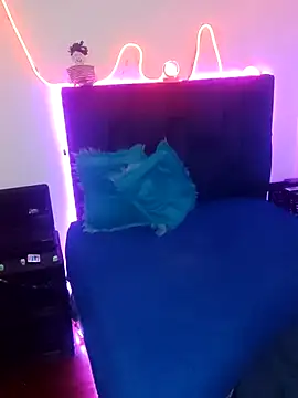 Tattoboy19cm online show from September 15, 2025, 12:00 am