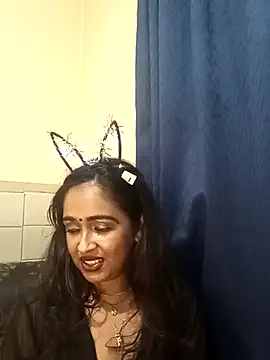 cute indianxo online show from March 27, 2026, 7:59 pm