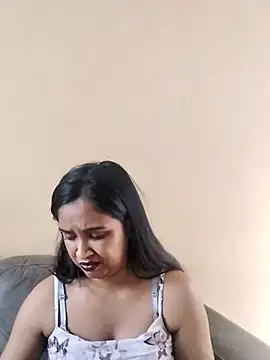 cute indianxo online show from April 3, 2026, 1:50 pm