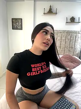 EmiilyEvans  online show from October 30, 2025, 9:55 pm