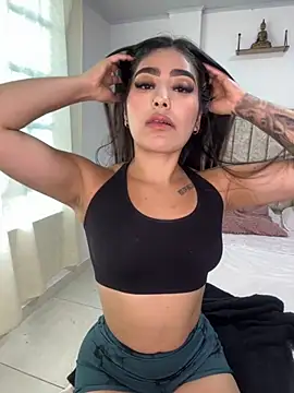 EmiilyEvans  online show from September 9, 2025, 9:57 pm