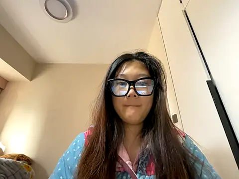 xena0501 online show from December 18, 2025, 6:51 am