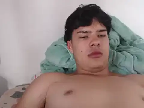 Snapshot of dani_titan320 chatting on October 3, 2025, 7:04 pm dani titan320 online show from October 3, 2025, 7:04 pm