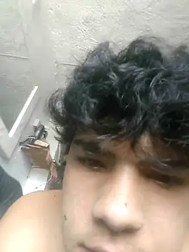 dani titan320 online show from April 10, 2026, 3:19 pm