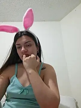 AmaiaSalvatore online show from April 1, 2026, 12:02 am