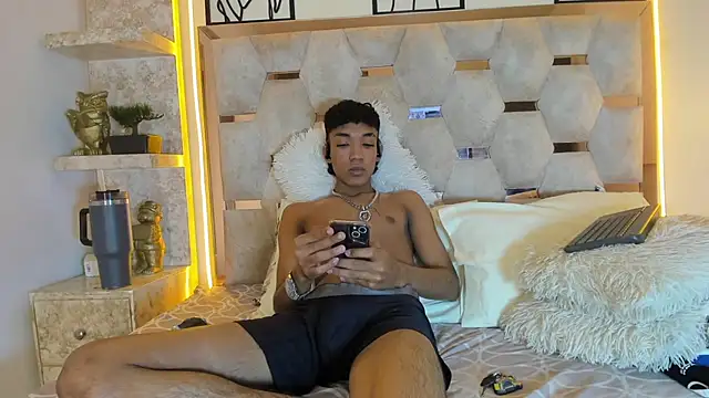 Lucass Blaze online show from October 14, 2025, 9:36 pm