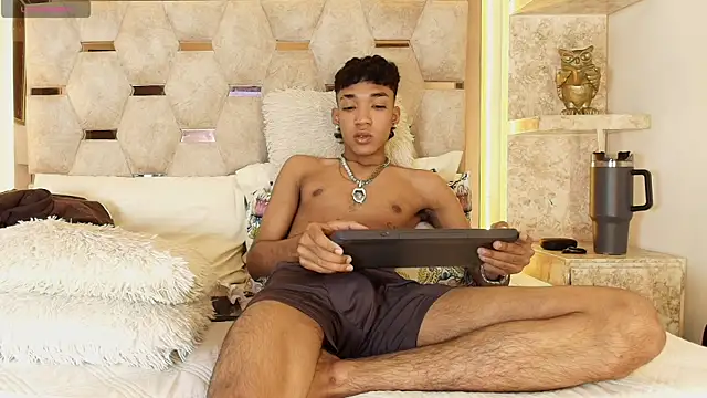 Lucass Blaze online show from November 22, 2025, 10:08 pm