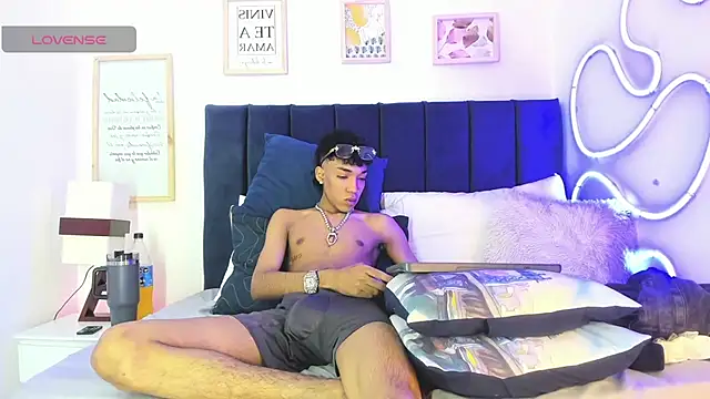 Lucass Blaze online show from November 4, 2025, 10:35 pm