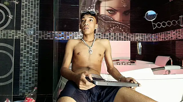 Lucass Blaze online show from November 21, 2025, 10:20 pm