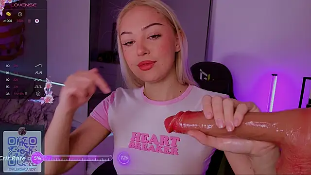 LeksaCandy online show from September 18, 2025, 3:09 am