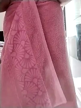 dyjaA online show from September 17, 2025, 3:25 pm