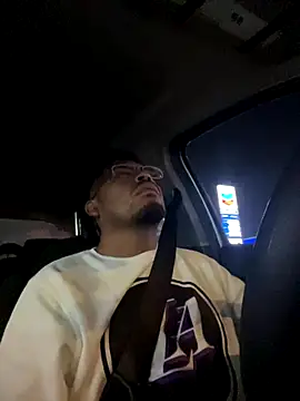 Andresitotrespunto213pv13 online show from September 13, 2025, 6:02 am