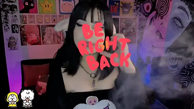 Yuhwan  online show from December 15, 2025, 5:52 pm