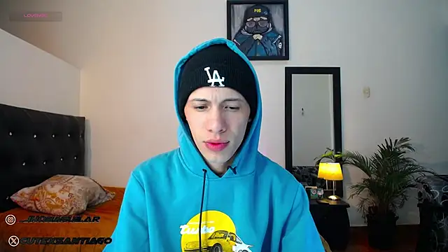 Snapshot of santiago_cutex chatting on September 18, 2025, 6:16 am santiago cutex online show from September 18, 2025, 6:16 am