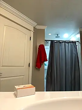 Snapshot of bleedthetrees chatting on October 10, 2025, 7:20 am bleedthetrees online show from October 10, 2025, 7:20 am