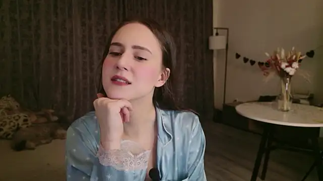 Snapshot of LucyRose3 chatting on March 2, 2026, 3:51 am LucyRose3 online show from March 2, 2026, 3:51 am