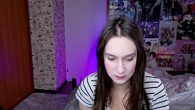 LucyRose3 online show from November 28, 2025, 4:45 am