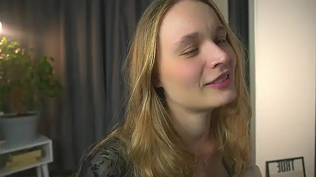 lisa schiele online show from October 9, 2025, 8:20 pm