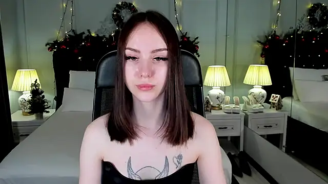 MarySparkle online show from December 17, 2025, 3:33 am