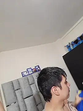 Snapshot of Andbry chatting on February 1, 2026, 1:59 am Andbry online show from February 1, 2026, 1:59 am